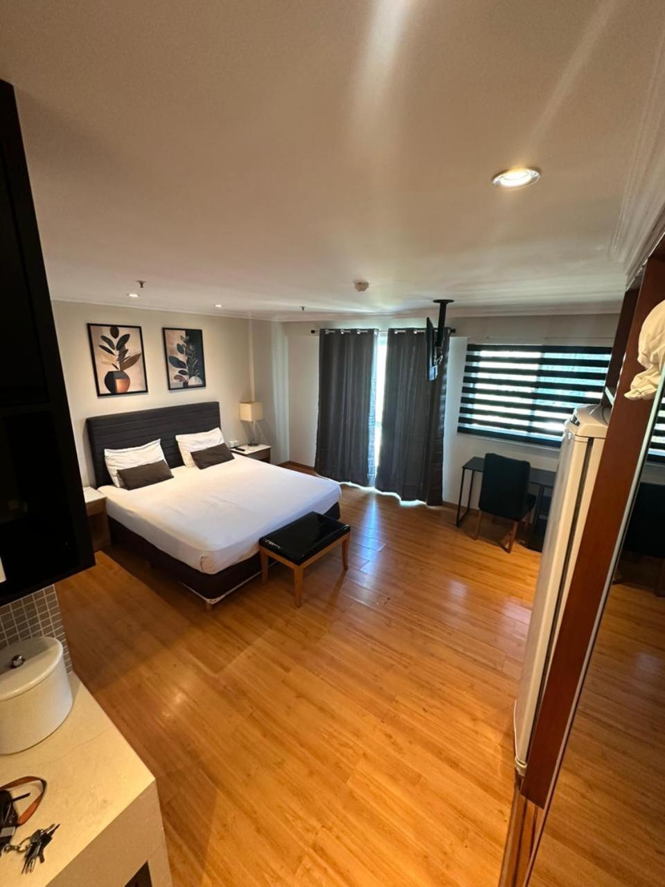 Barra Da Tijuca - 508 - De Frente Para Maravilhosa Piscina - Estacionamento Gratuito - Academia Comphania Atletica - Balsa Para Praia Gratis - Microondas - Geladeira Grande - Recepcao 24Horas - Wi-Fi - Com Pia Rio de Janeiro Kültér fotó